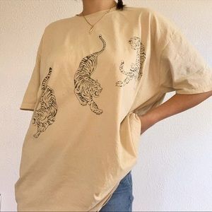 urban outfitters oversized tshirt